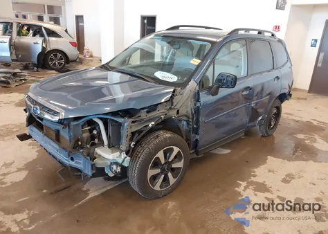 2017 Subaru Forester 2.5I Premium z USA, uszkodzony, nr VIN JF2SJAEC5HH545110